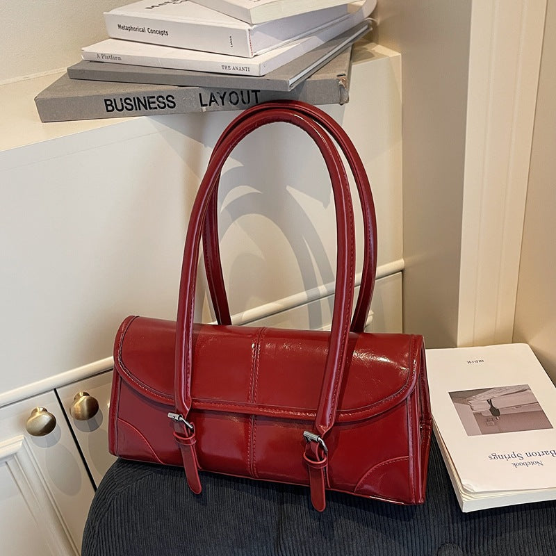Retro Leather Shoulder Bag with Flap Closure and Buckle Detail