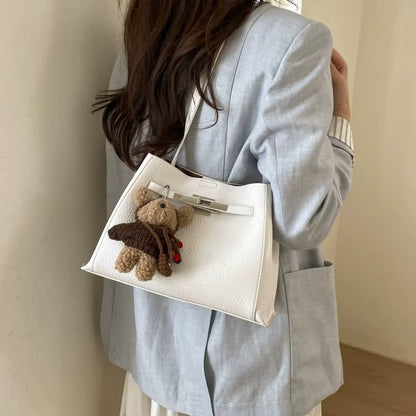 Leather Shoulder Bag with Silver Turn-Lock Clasp