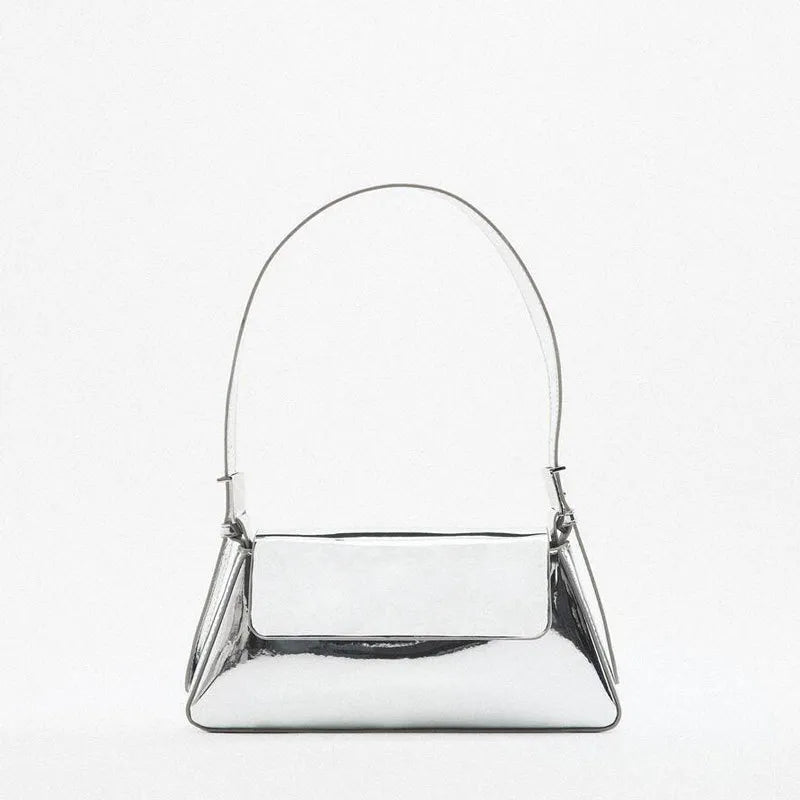 Sleek Leather Shoulder Bag with Flap Closure