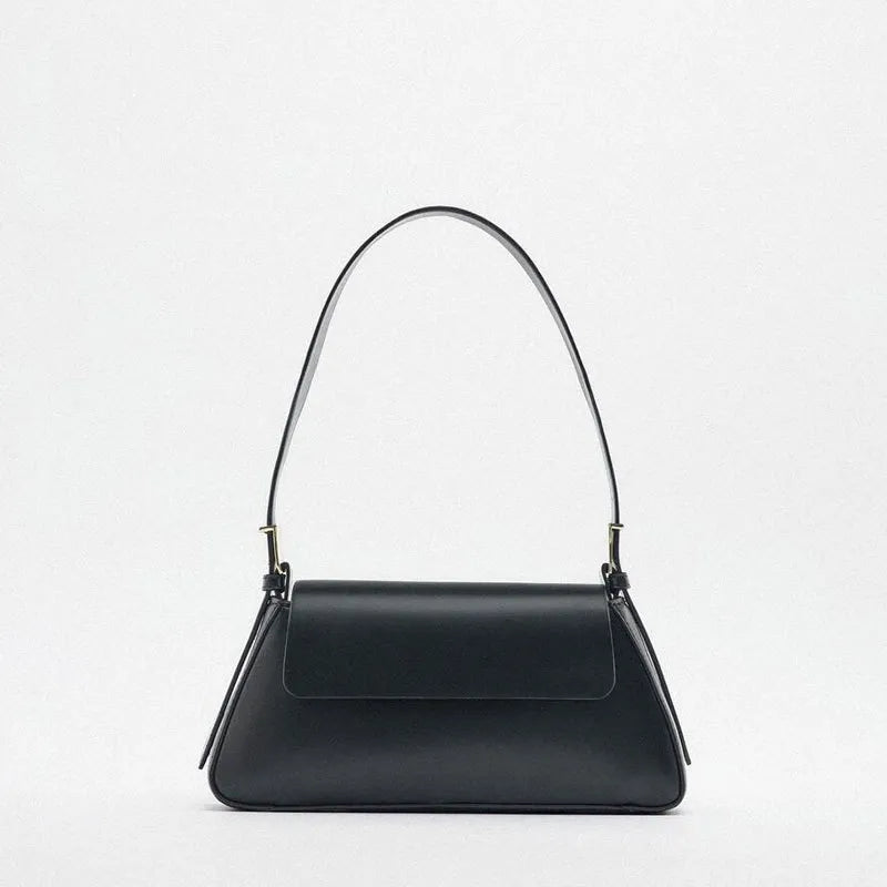 Sleek Leather Shoulder Bag with Flap Closure