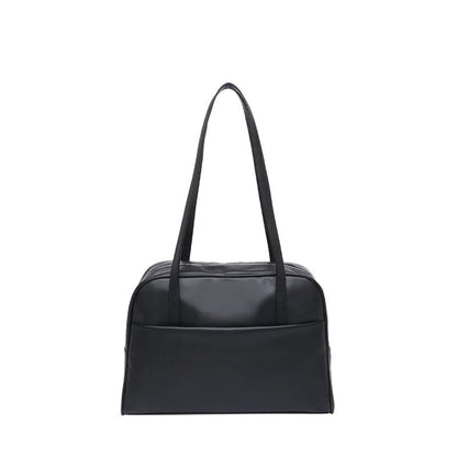 Sleek Leather Shoulder Bag with Zip Top