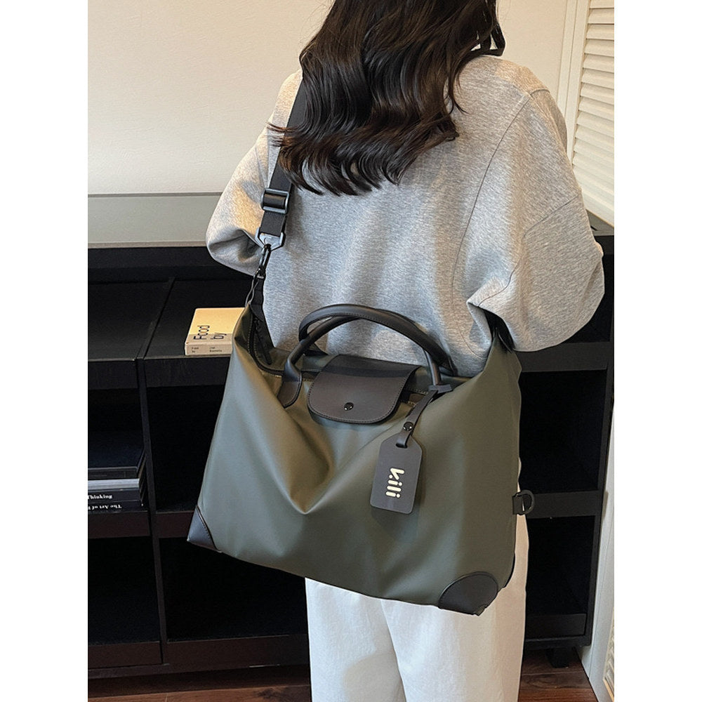 Sleek Leather Weekend and Travel Bag with Detachable Shoulder Strap